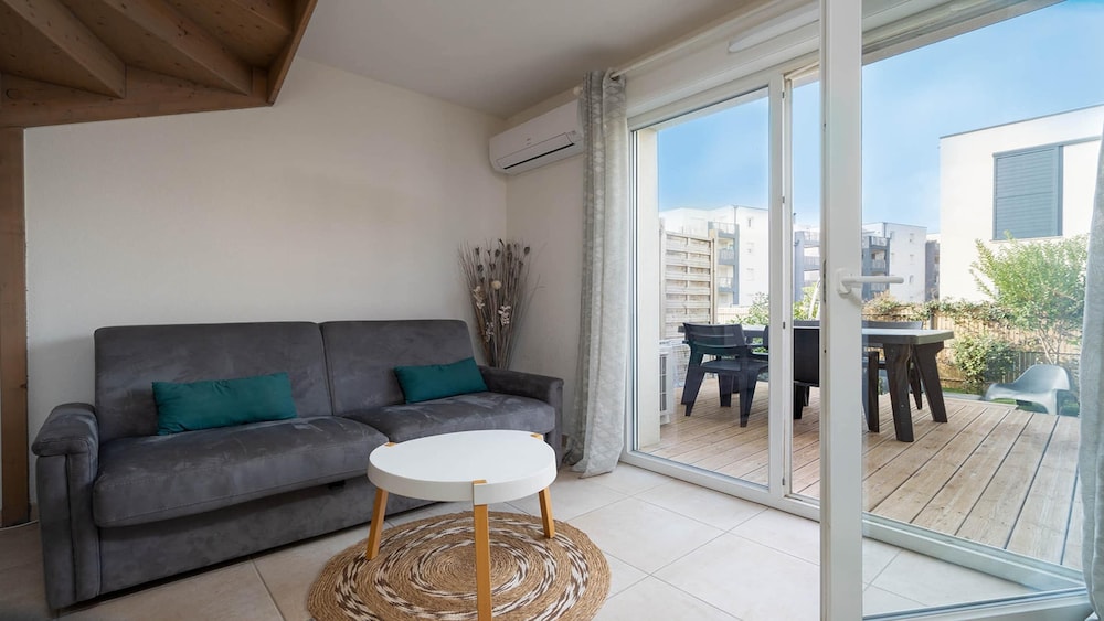 Villa in France Near Beach & Heated Pool