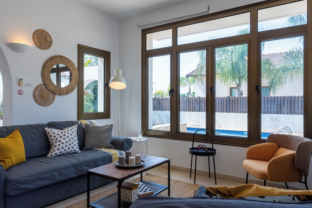 Lumina 2-BR Villa and Pool in Ayia Napa
