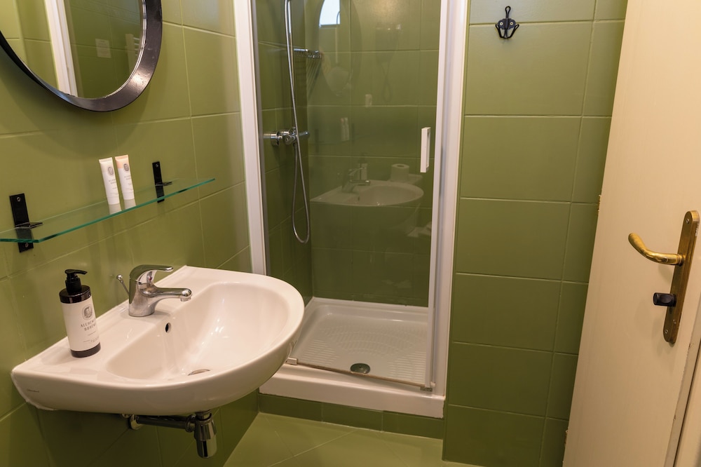 Sir Toby's Midtown - Hostel