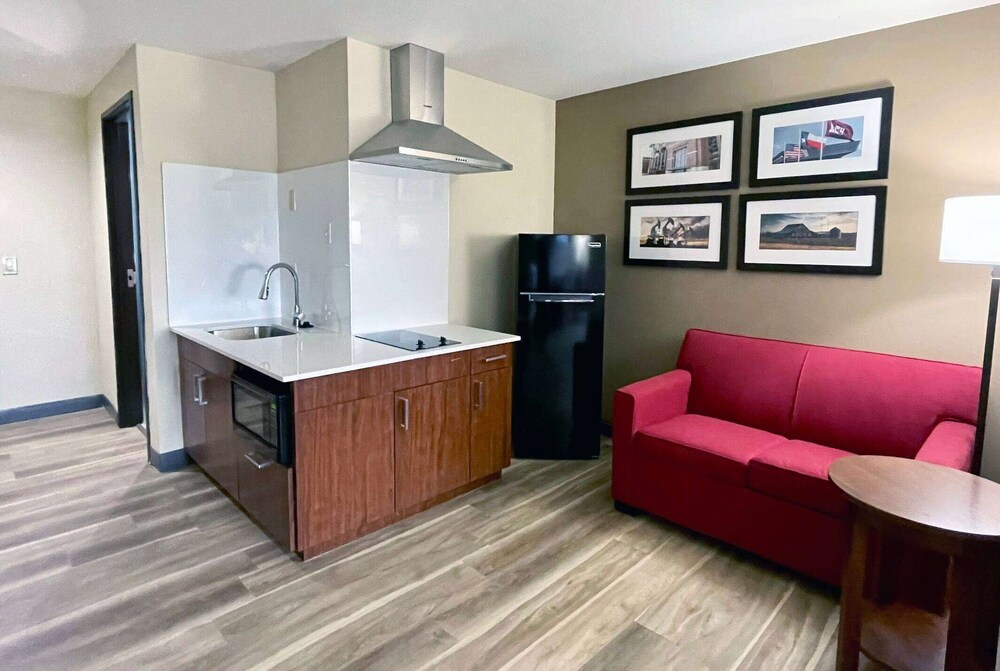 Hawthorn Extended Stay by Wyndham College Station South