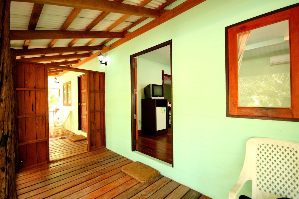 Baan Po Ngam Resort