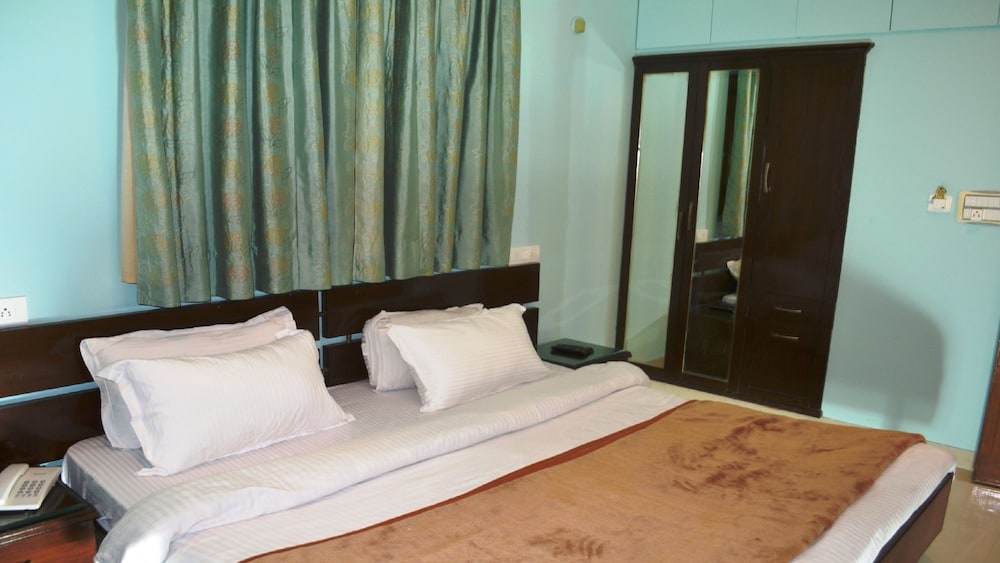 Hotel Majestic Oak Bush
