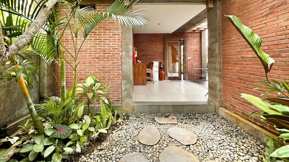 Dlobong Private Pool Villa Ubud