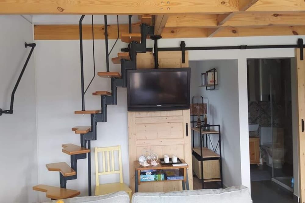 Holiday Home With Private Garden, Sauna, Jacuzzi