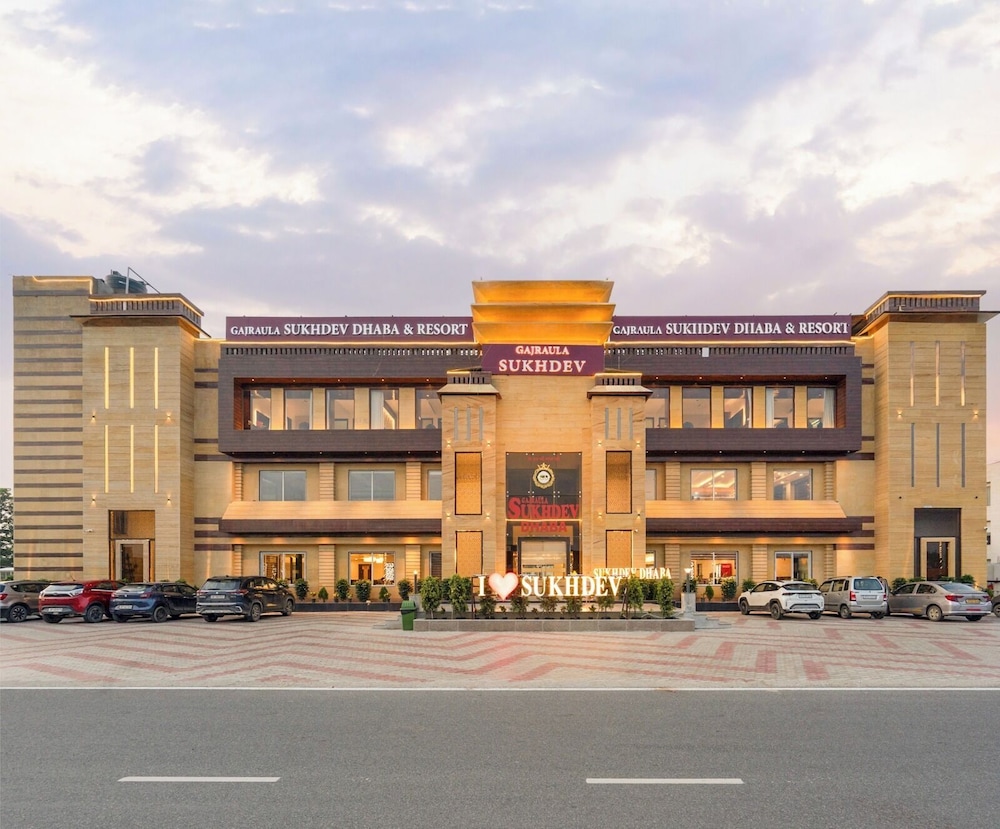 Gajraula Sukhdev Dhaba & Resort