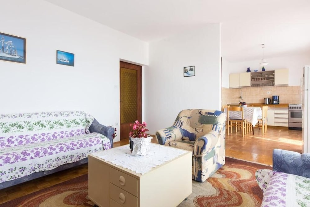 Apartman Mona 1