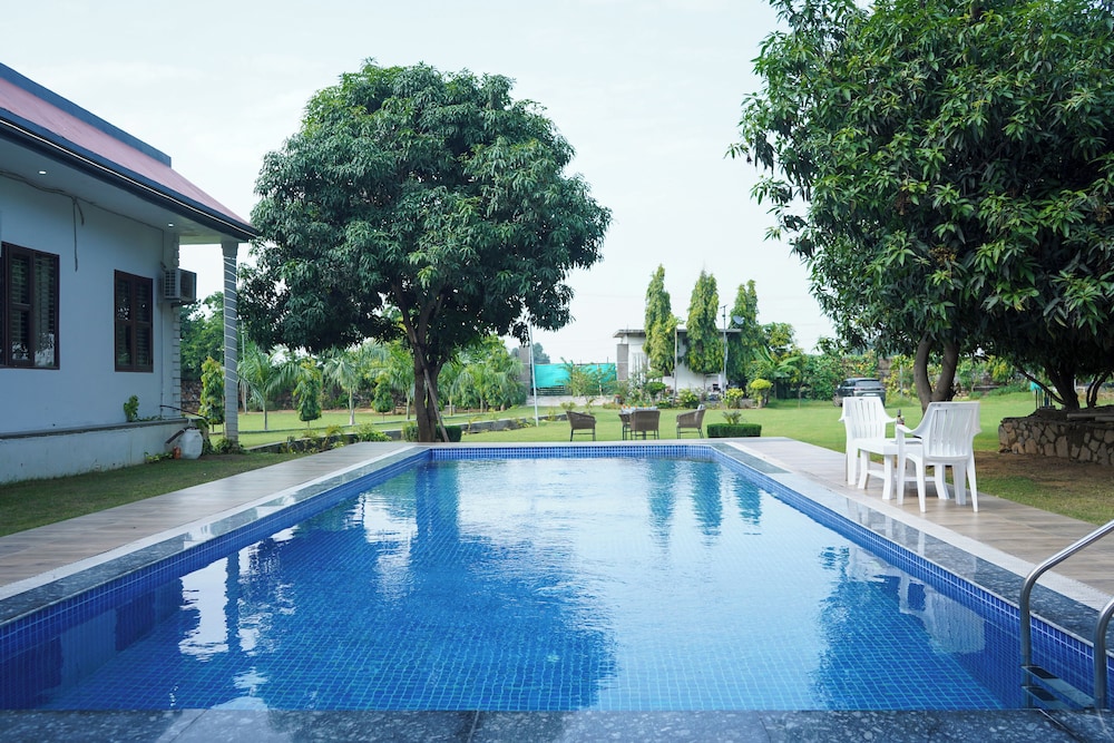 Alaya Stays 5 BHK Pet friendly with pvt pool - Ashirwad Farms