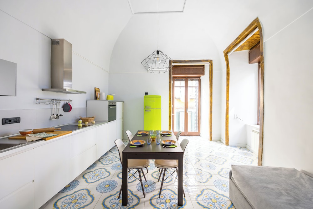 Leticia's Apartment by Wonderful Italy