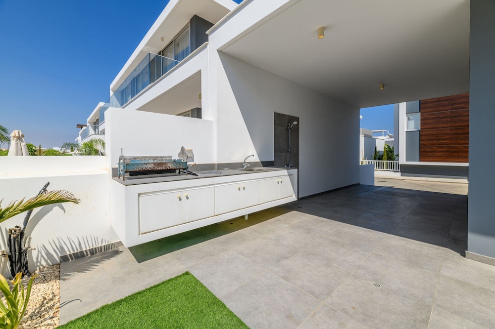 Olivine Waves Villa in Protaras