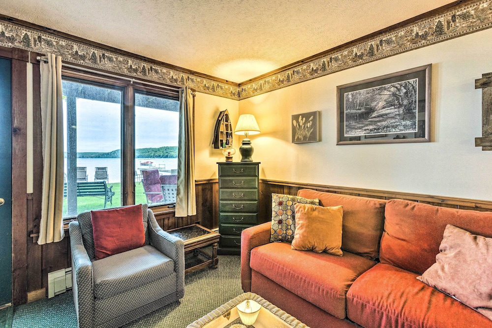 Lakefront Glen Arbor Condo w/ Boat Dock Access! view 5