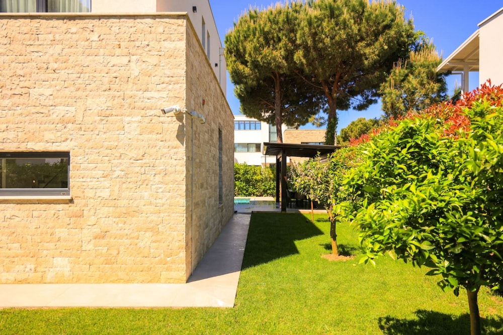 Sanpietro Individual Villa