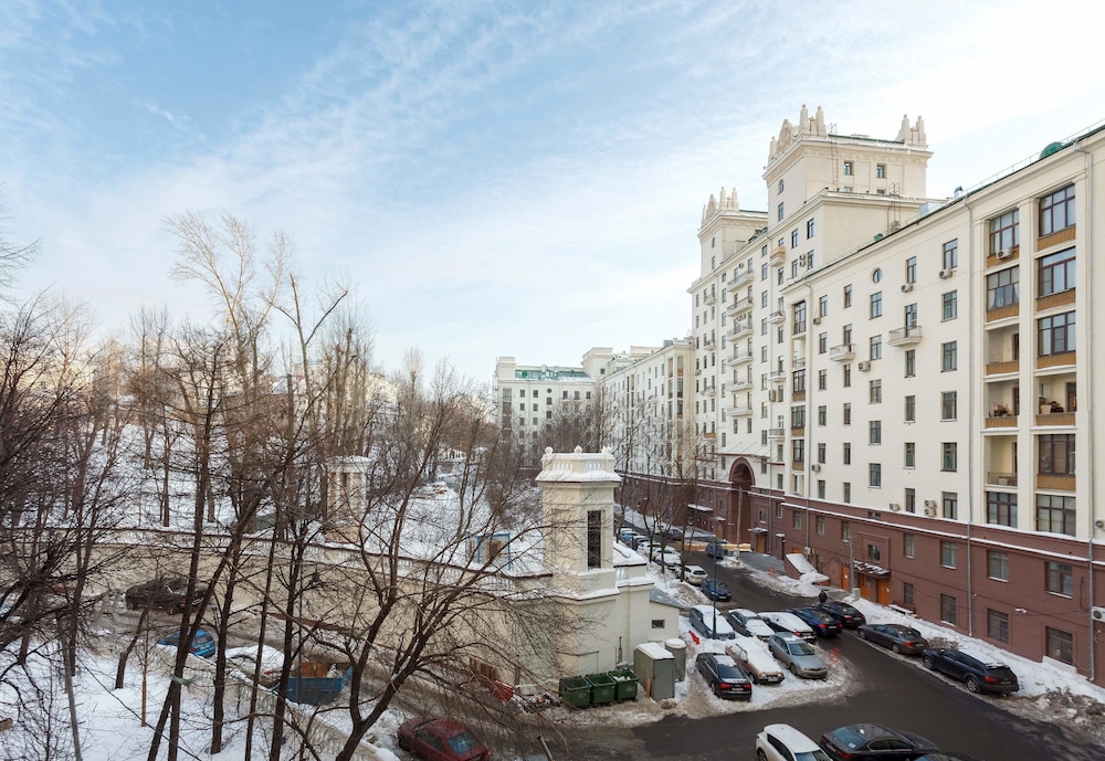 Kotelnicheskaya Royal Tower