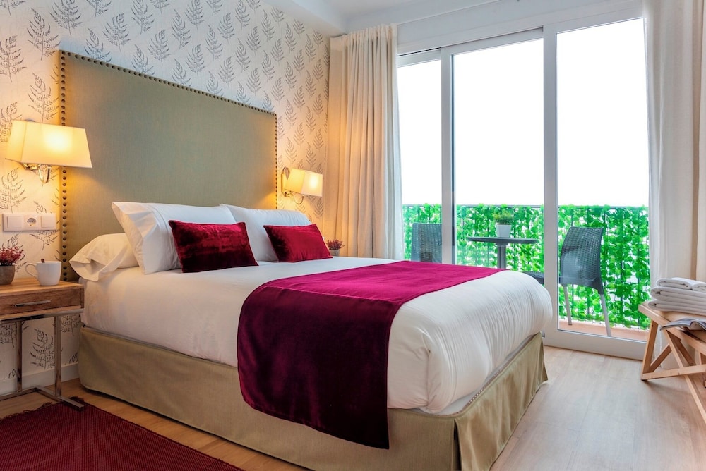 2 Bd Apartment in the Center of Seville Ba os III view 5