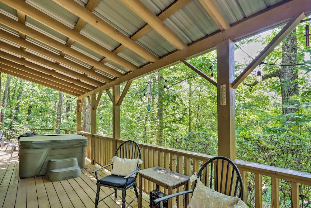 'bumblebee Cottage' Murphy Retreat w/ Hot Tub view 3
