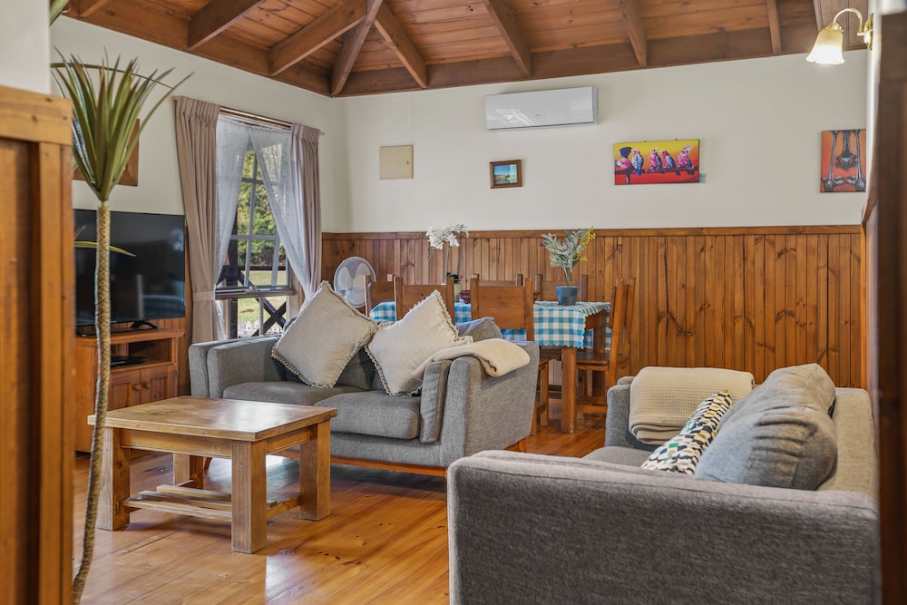 StayAU 2BR Yarra Valley Cottage