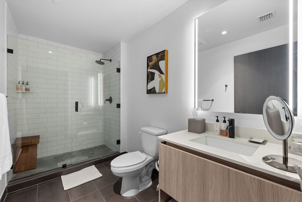 Stylish Downtown Miami Condo with Views