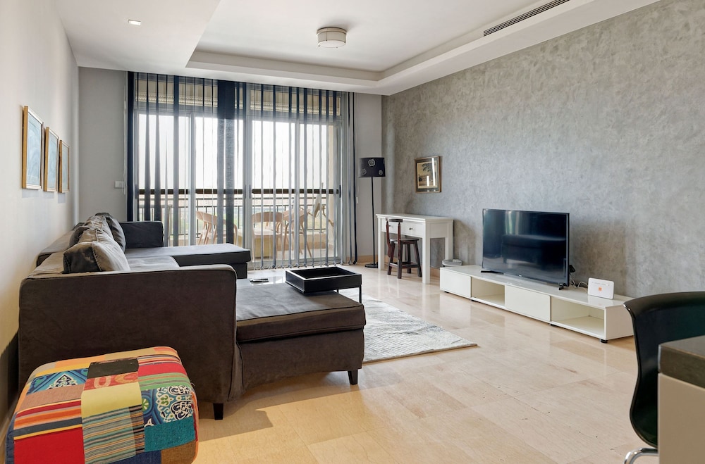 Vesta - Luxury Apt - 2Br - CFC XL