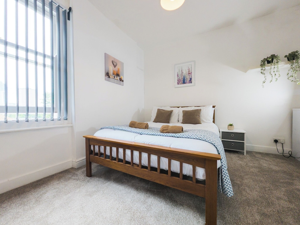 Casa Botique - Close To Gunwharf