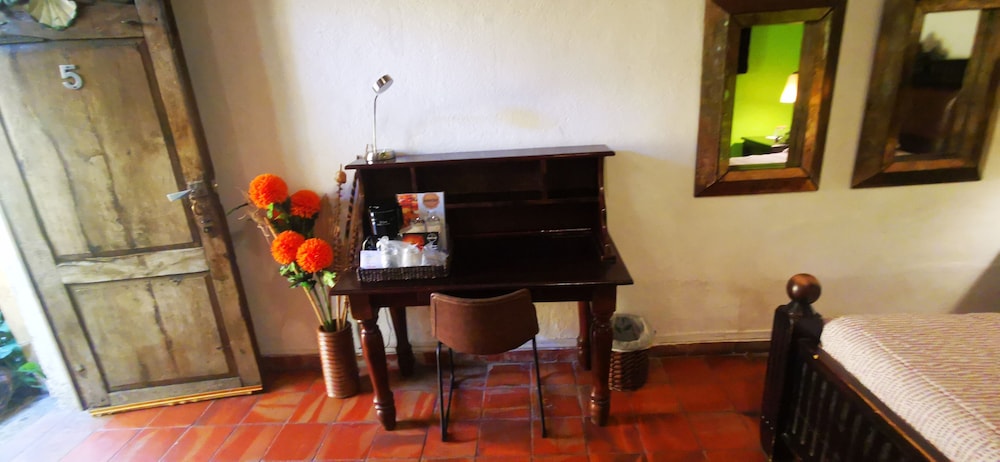 Hotel Rosa Morada