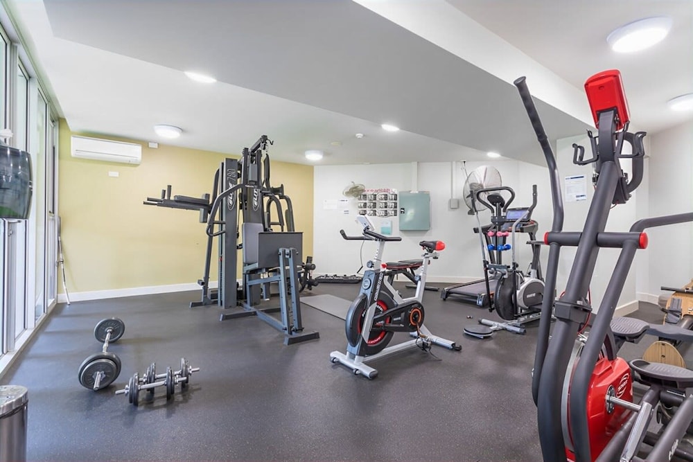 2-bed Near Brisbane CBD With Pool, Sauna & BBQ