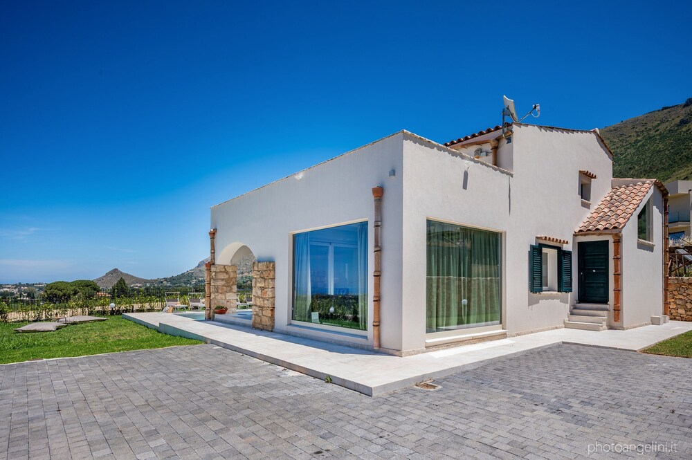 Villa Aglea in Castellammare del Golfo view 4