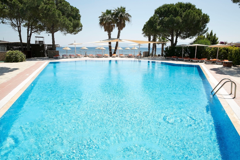 Bodrum Sea Side Beach Club Otel - Image 64