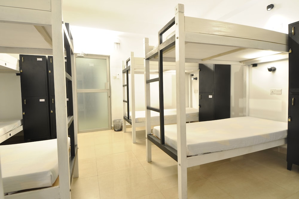 Clock Inn Dehiwala - Hostel