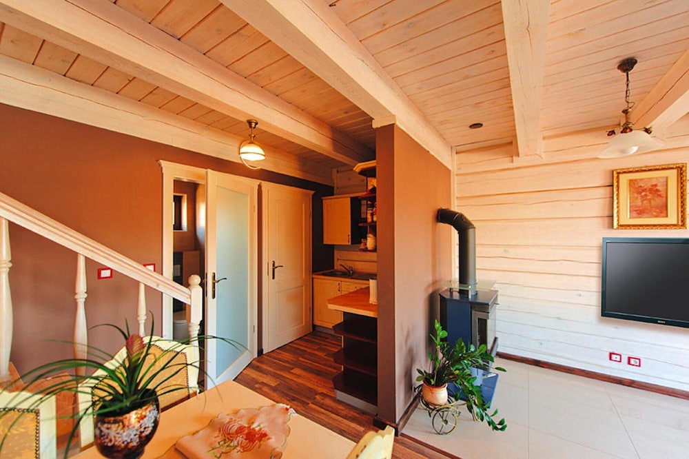 Comfortable Holiday Home Close to the Beach