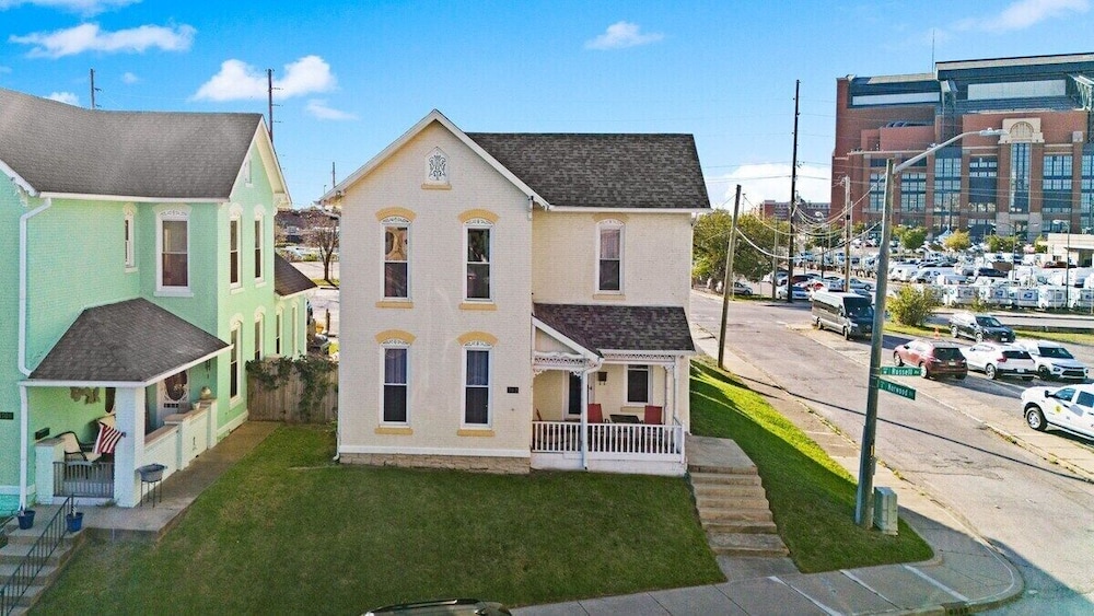 Indy Stadium Villas 701