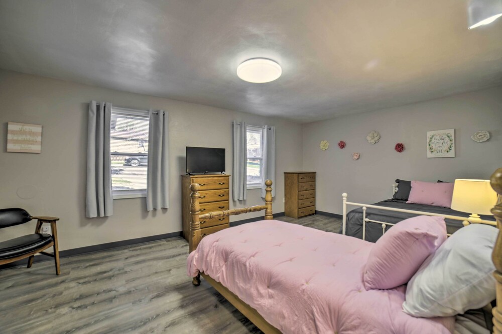 Near Mines & Meadows: Spacious Home w/ Game Room view 5
