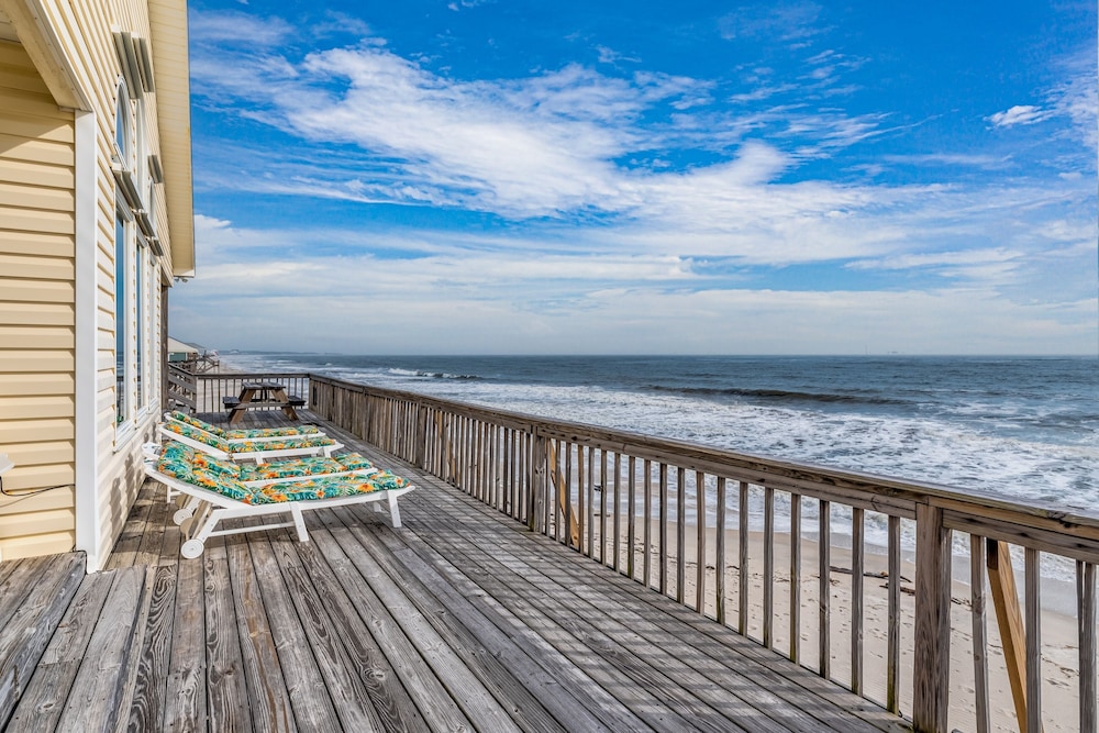 Surfside - 2431 Bienville 4 Bedroom Home by RedAwning