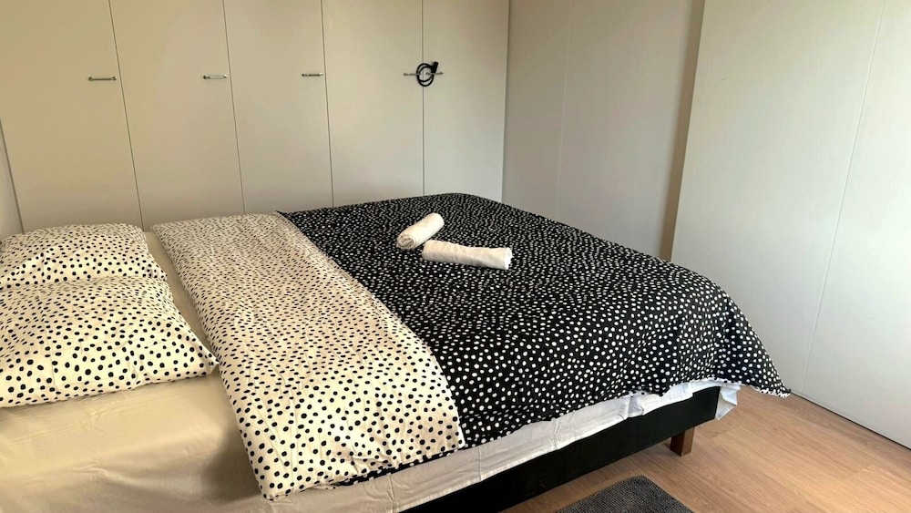 Room-cozy Double Bedroom in Espoo
