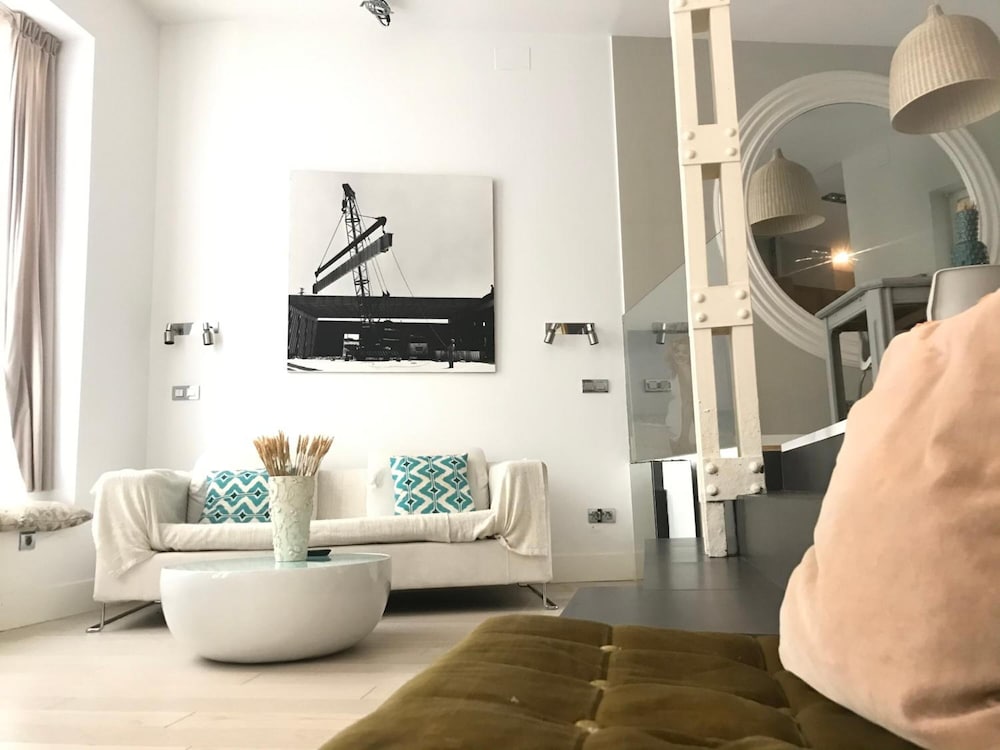 AB Design Suites-4