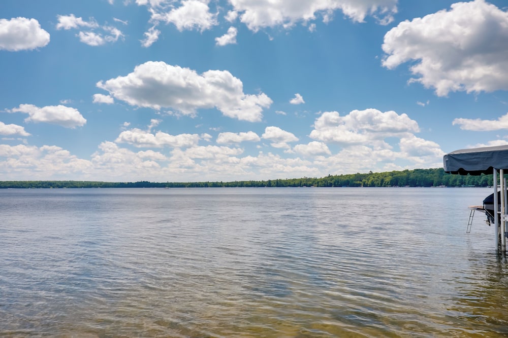 Dock + Views: Wooded Cabin on South Twin Lake