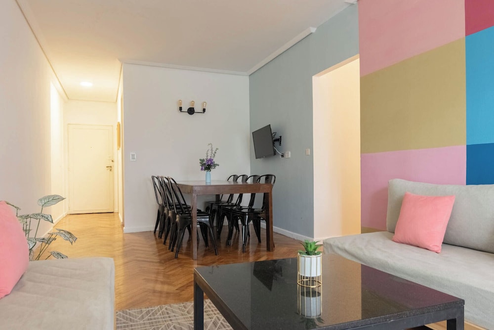 MOT + Junin 1435 - 4 Bd 8 Pax in Recoleta