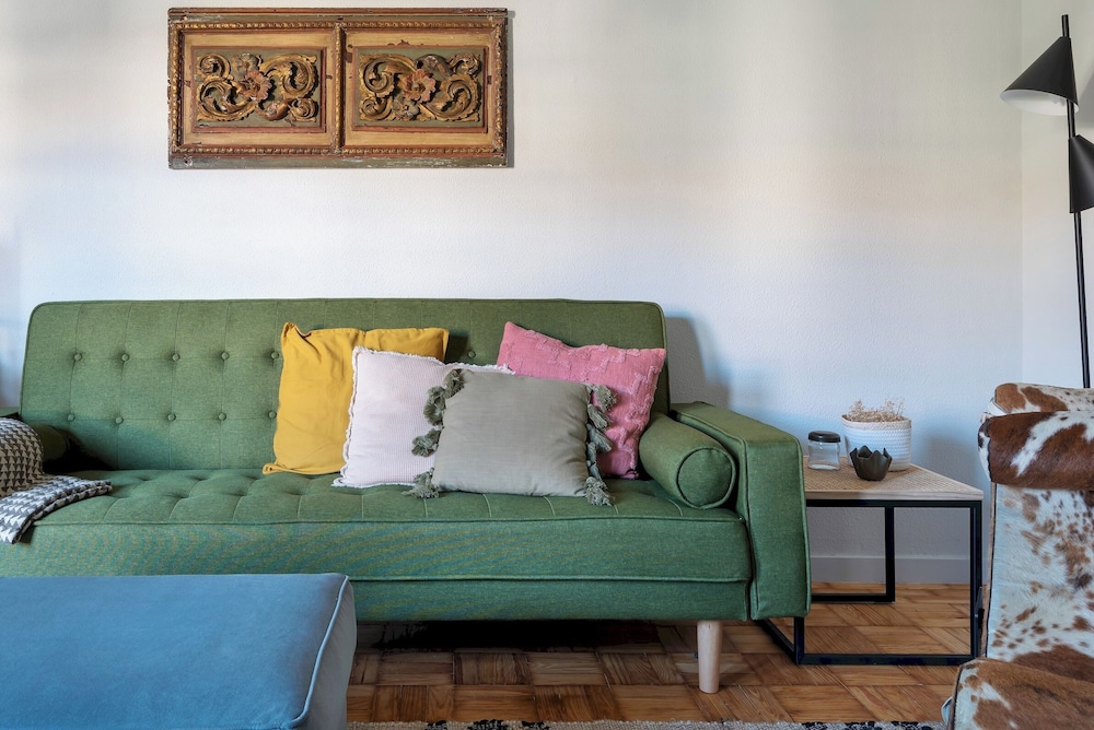 Breinr · Trendy and Spacious 3BR Family Home