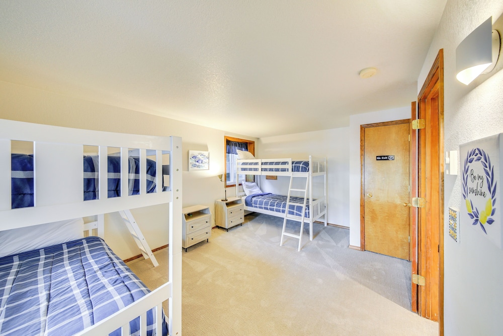 Boat, Fish, Swim: Lake Pend Oreille Gem w/ Deck!