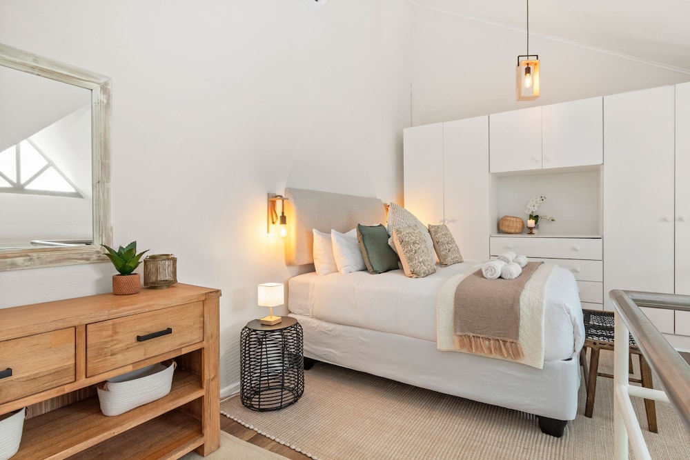 104 Hideaway Loft Studio