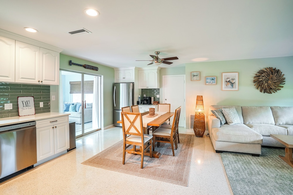 Walk to Jetty Park: Harbor District Home!