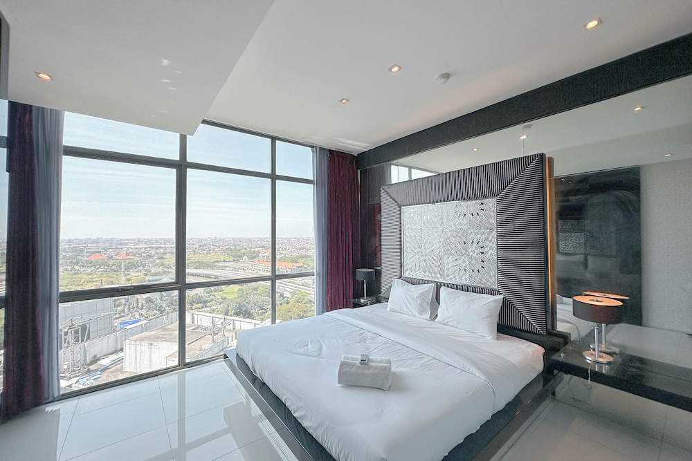 Spacious And Comfortable Living 3Br Apartment At Aryaduta Residence