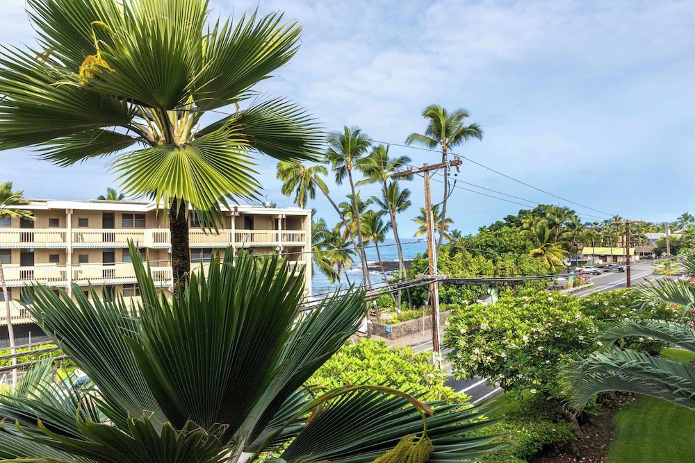 Kona Bali Kai 362 – For 2 Guests