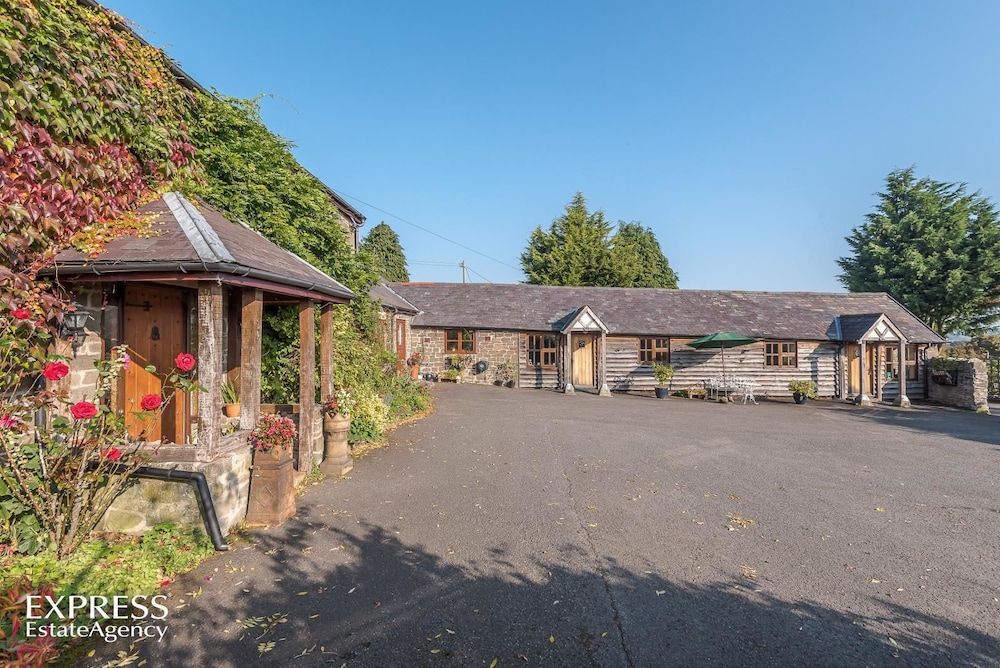 Highgrove Barns