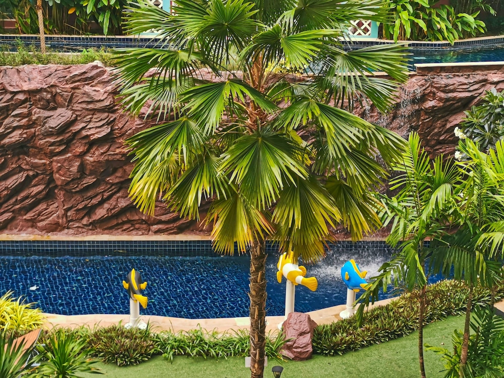 Grande Caribbean Resort