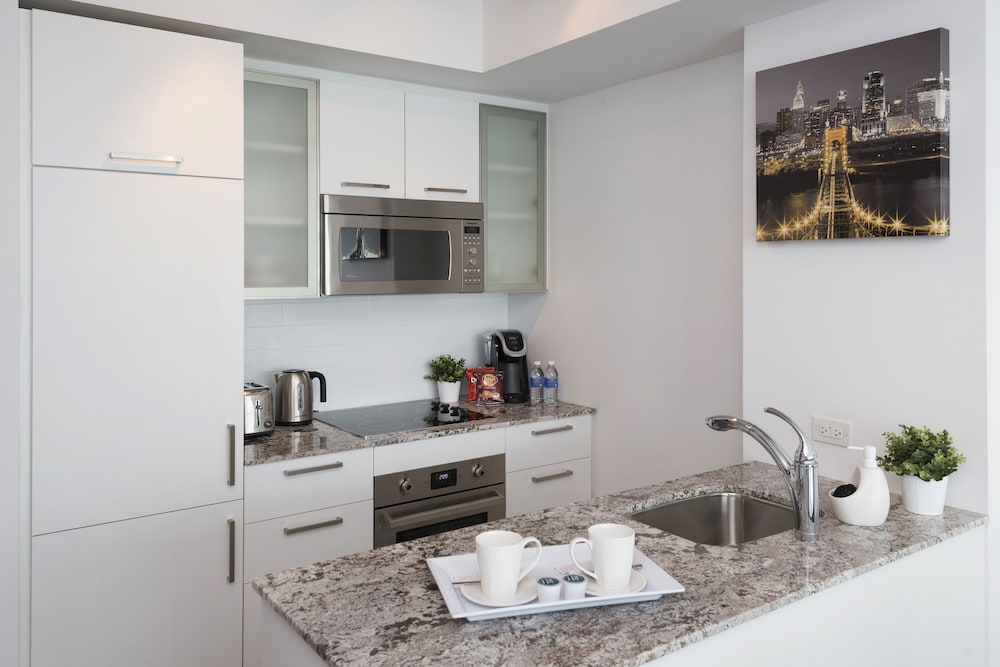 Metropolis Condotel Suites - York Street