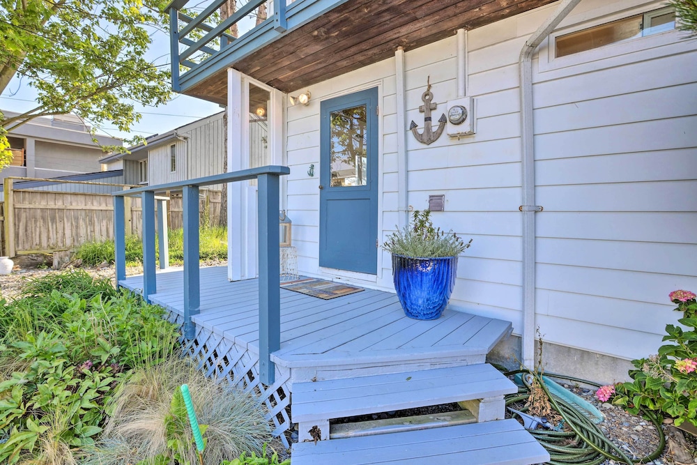 Waterfront Ferndale Home: Deck + Beach Access view 4