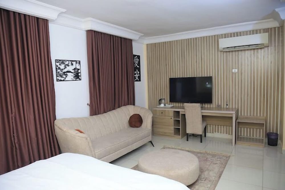 Dekins Homes and Apartments