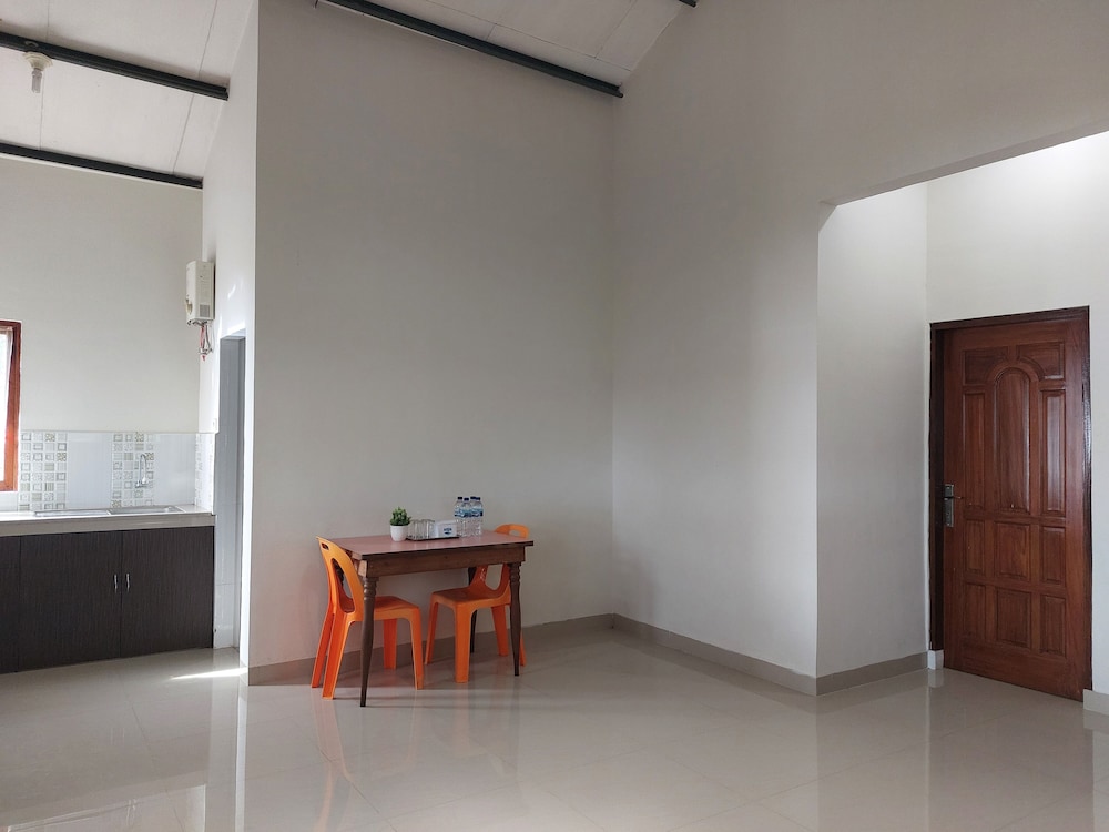 Gondang Sivali Hotel