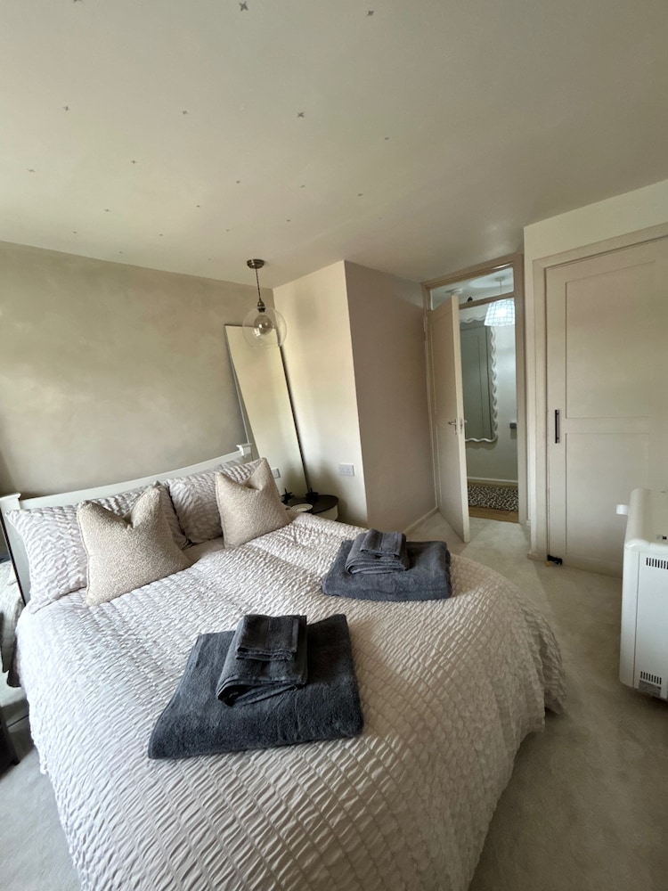 Cosy Chichester Apartment