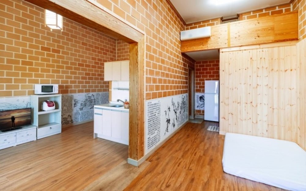 Taean Gomseom Hwangto Village Pension view 5