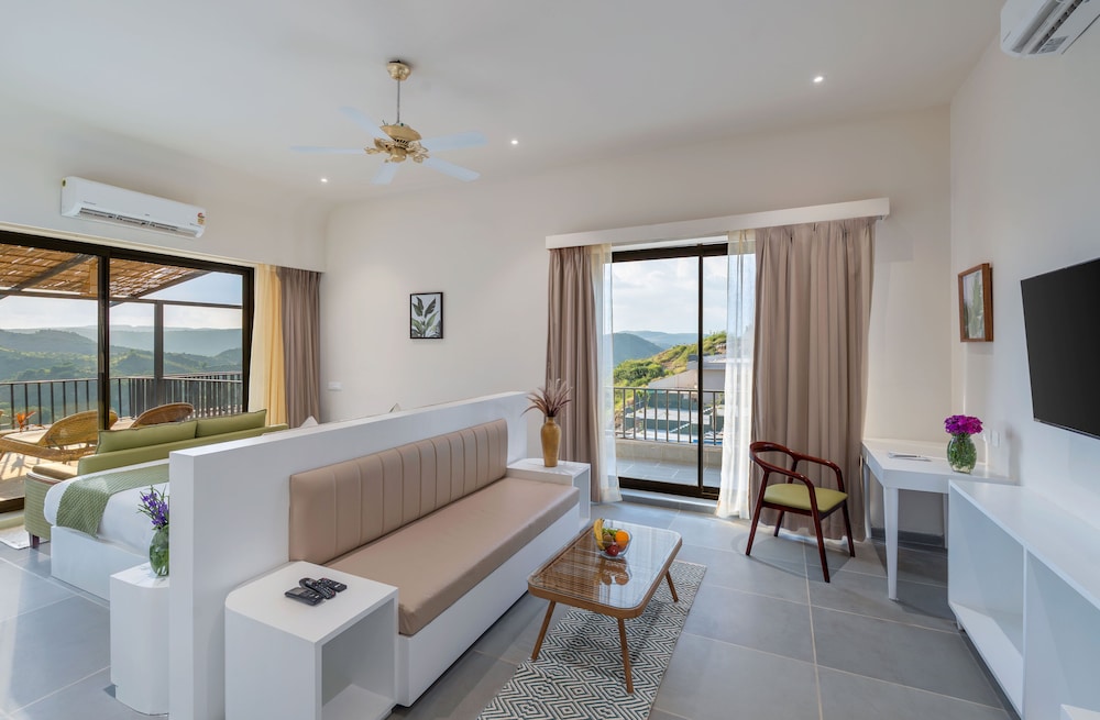 Nanda Hill Resorts